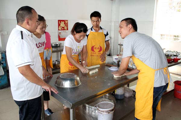 哪里可以学做正宗的狗不理包子