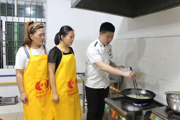 煌旗是一个有学做梅县腌面的地方