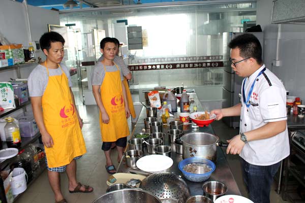 在煌旗学做津市牛肉粉大概要多少学费