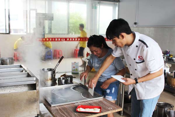 在煌旗学肠粉技术比较好