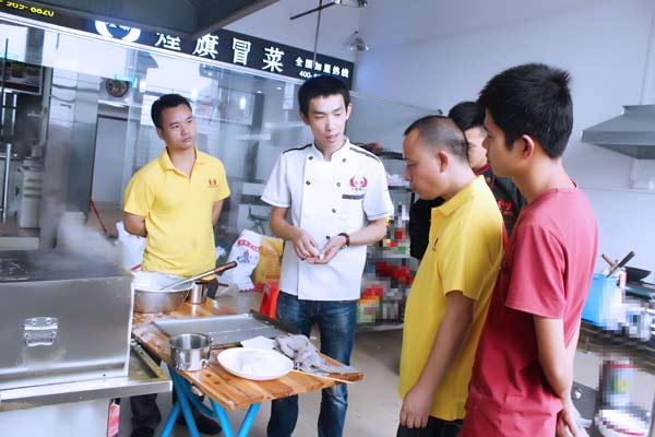 在深圳沙井学做肠粉要多少钱