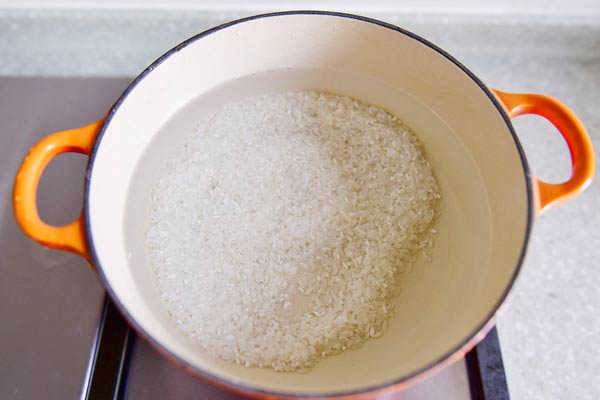做肠粉泡米用凉水泡和用开水泡的区别