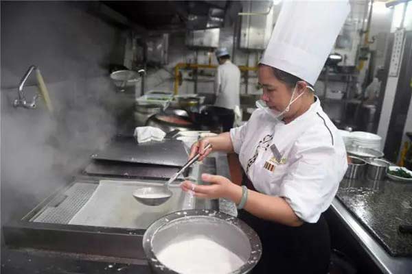 广州去哪里可以学做布拉肠粉,要多久才能学会?